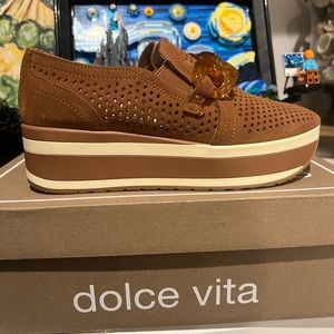Dolce Vita Jhenee Perf Pecan Suede 7.5